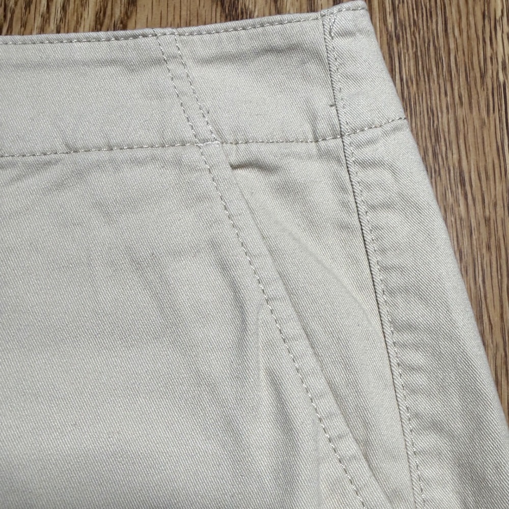 LOFT The Monroe 4" Curvy Shorts 18P Beige Khaki Chino Classic Petite Plus NWT - Picture 7 of 13